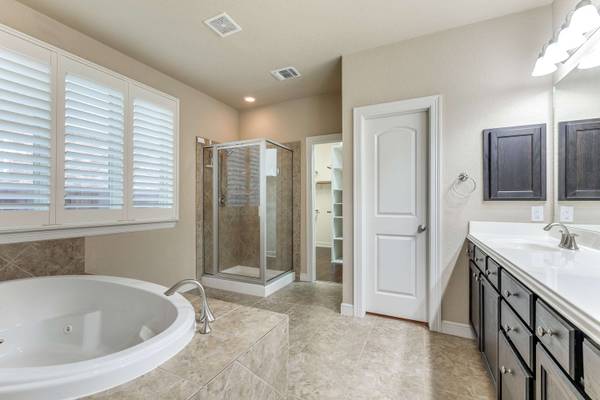 15335 Round Pond Pl, San Antonio, TX 78245-3187