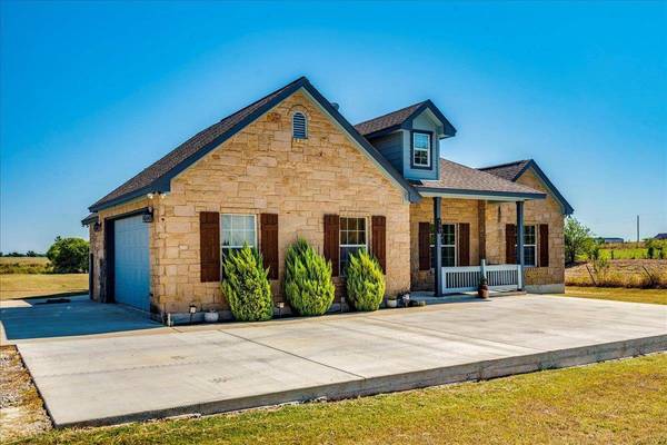 909 County Road 342, Granger, TX 76530