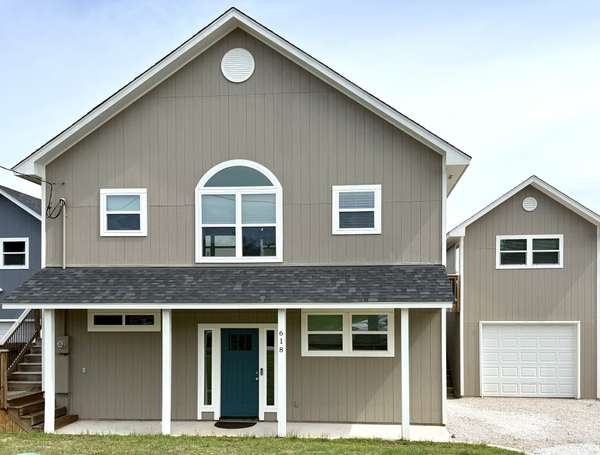 Burnet, TX 78611,618 Hill Street