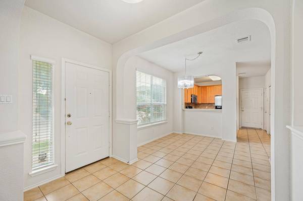 16100 S Great Oaks DR #1302, Round Rock, TX 78681