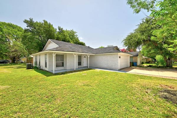 1411 Bellmar DR, Round Rock, TX 78664