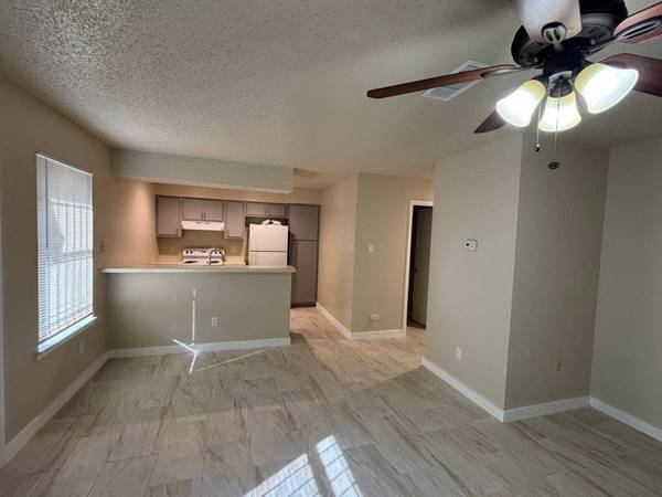 4609 E 12th ST #4, Austin, TX 78721
