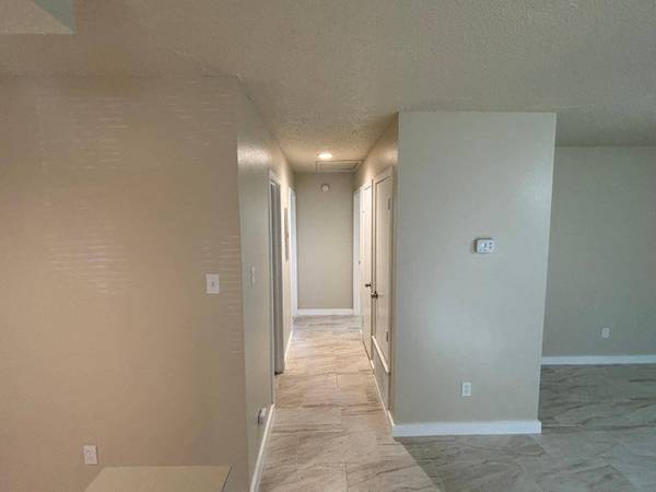 4609 E 12th ST #4, Austin, TX 78721