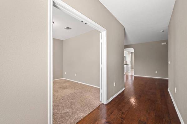 6812 Ondantra BND, Austin, TX 78744