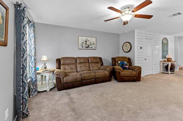 100 Wincliff CV #13D, Jarrell, TX 76537