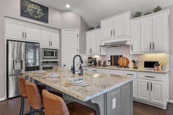1012 Discovery Well DR, Liberty Hill, TX 78642