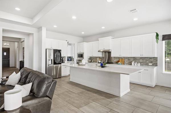 192 Raptor Beak WAY, Cedar Creek, TX 78612