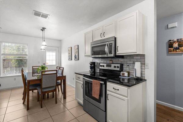12609 Campana DR, Del Valle, TX 78617