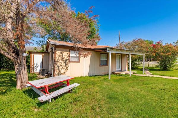 310 E Parsons ST, Manor, TX 78653