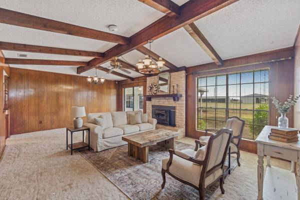 15 Brenda LN, Round Rock, TX 78665