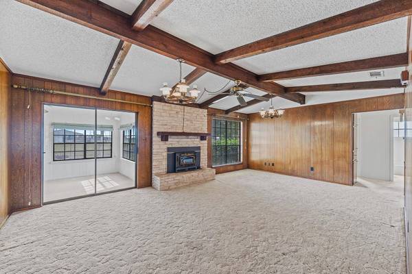 15 Brenda LN, Round Rock, TX 78665