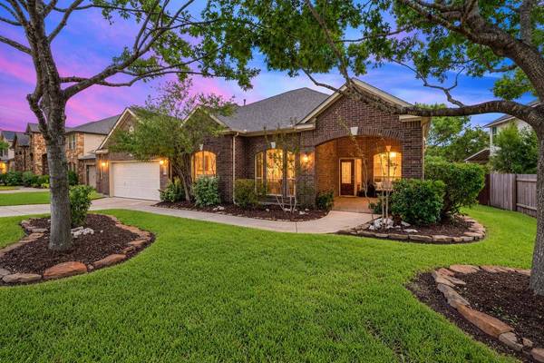 808 Canyon Springs DR
