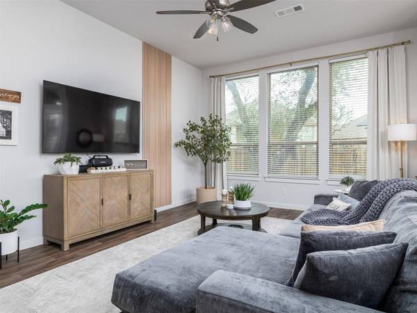 860 Whitetail DR, Round Rock, TX 78681