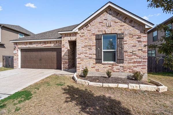1906 Dragonfly LOOP, Bastrop, TX 78602