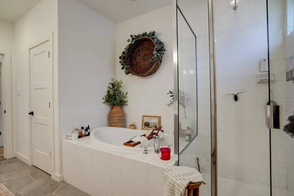 2240 Ringstaff RD, Leander, TX 78641