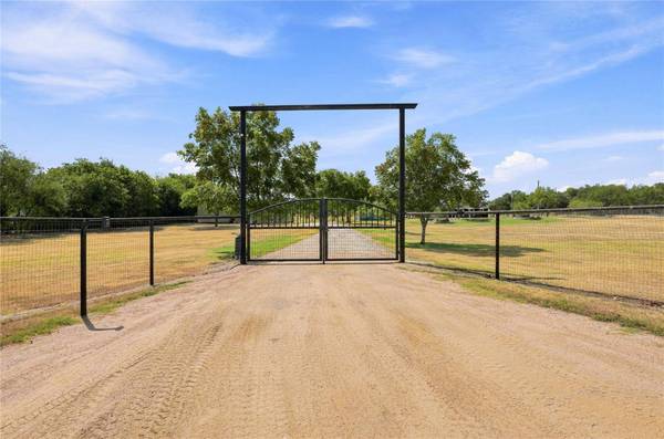 1475 County Road 315, Jarrell, TX 76537