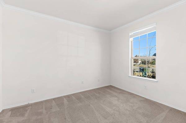 457 Bedford Falls LN, Jarrell, TX 76537