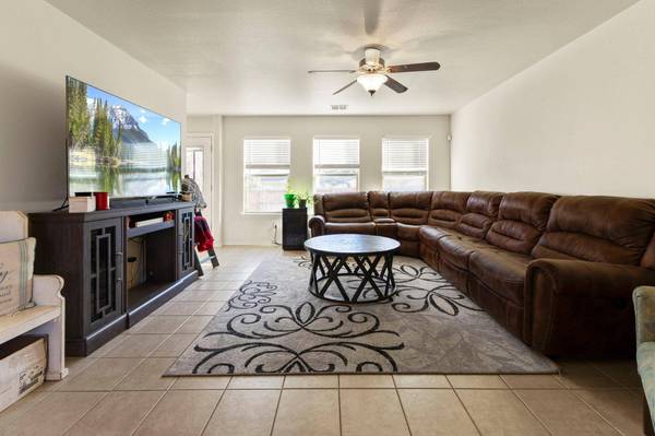 368 Housefinch LOOP, Leander, TX 78641