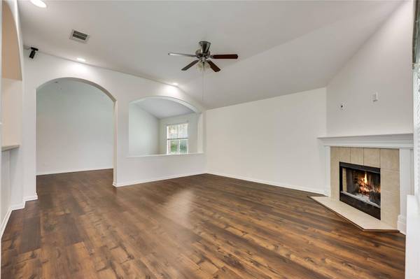 100 Barn Owl LOOP, Leander, TX 78641