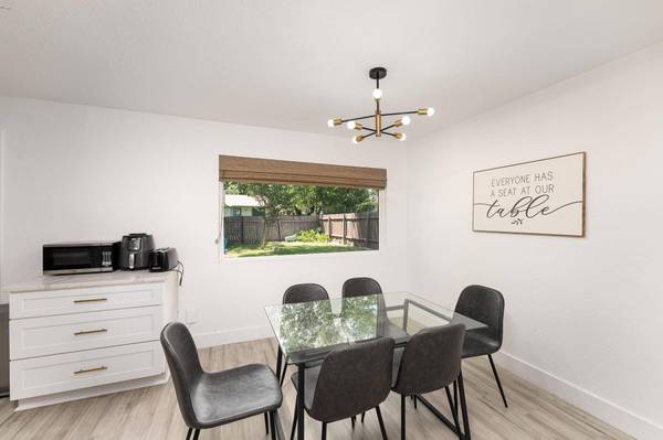 7300 Lazy Creek DR, Austin, TX 78724