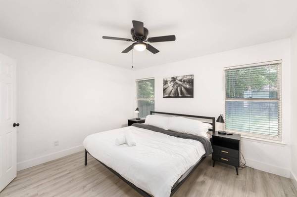 7300 Lazy Creek DR, Austin, TX 78724
