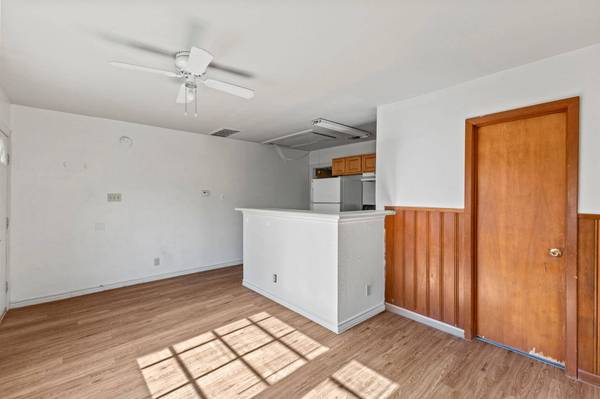 108 W Austin ST #B, Kyle, TX 78640
