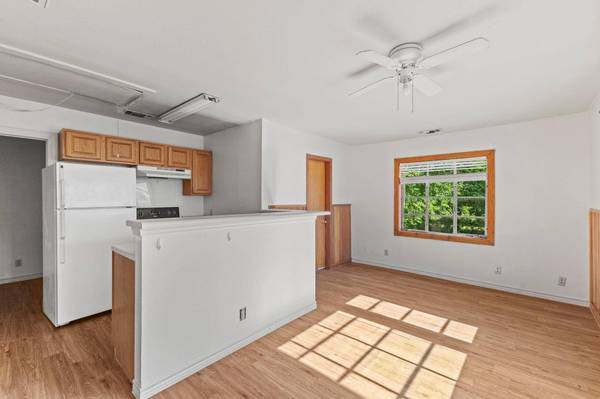 108 W Austin ST #B, Kyle, TX 78640