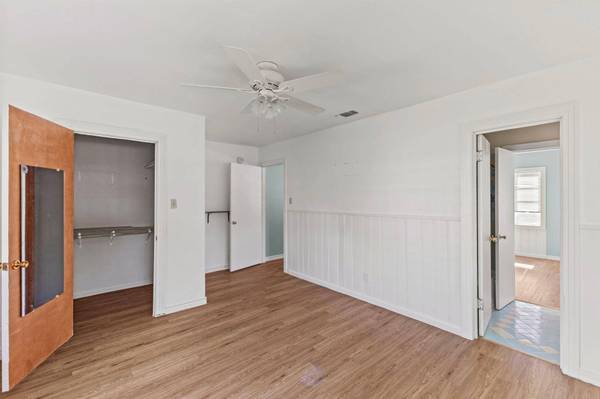 108 W Austin ST #B, Kyle, TX 78640