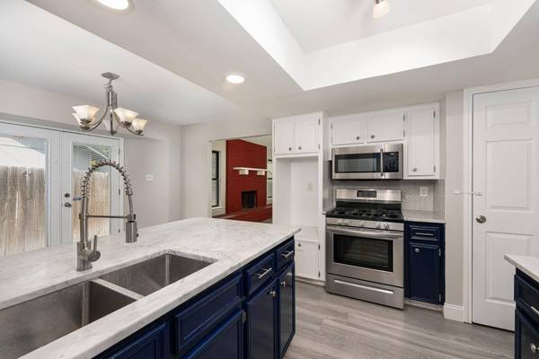 1201 Wayne DR, Round Rock, TX 78664