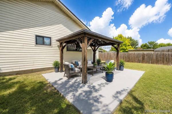 1201 Wayne DR, Round Rock, TX 78664