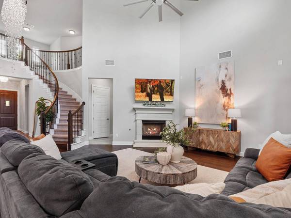 116 Claiborne Lake LN, Georgetown, TX 78628