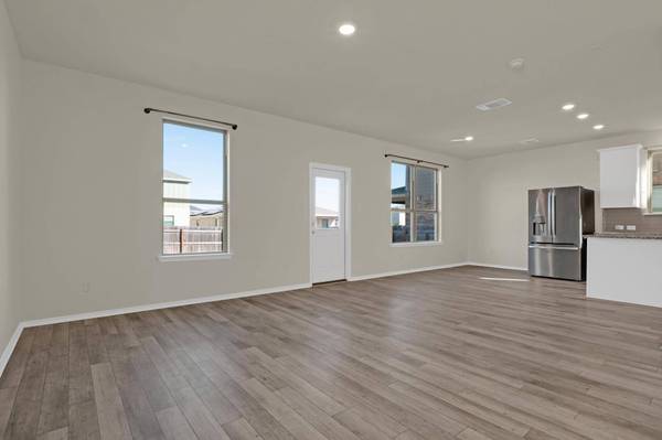 449 Stone Water LN, Jarrell, TX 76588