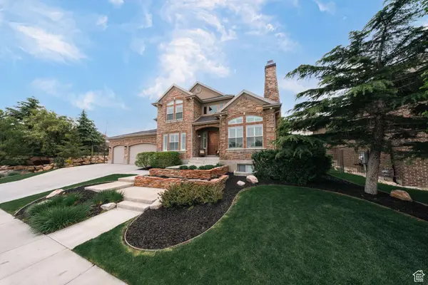 843 N EAGLEPOINTE DR E, North Salt Lake, UT 84054