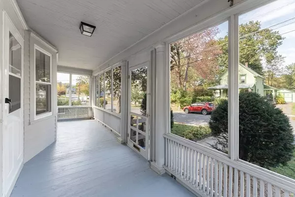 22 Pine St, Greenfield, MA 01301