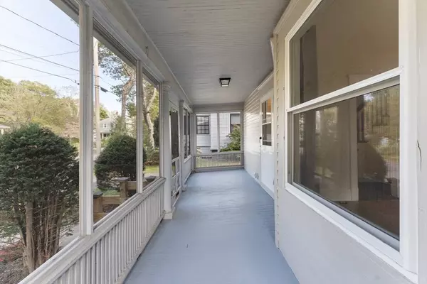 22 Pine St, Greenfield, MA 01301