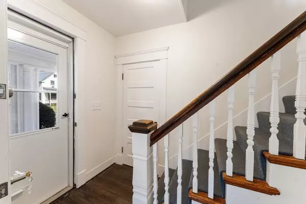 22 Pine St, Greenfield, MA 01301