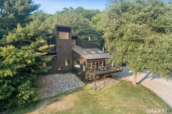 564 Hubbard Road, Killingly, CT 06241