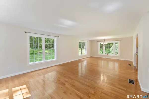 159 Valentine Road, Pomfret, CT 06259