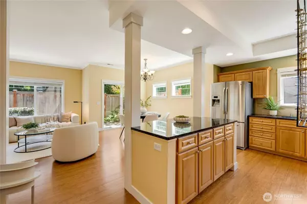 10700 SE 260th ST #E 104, Kent, WA 98030