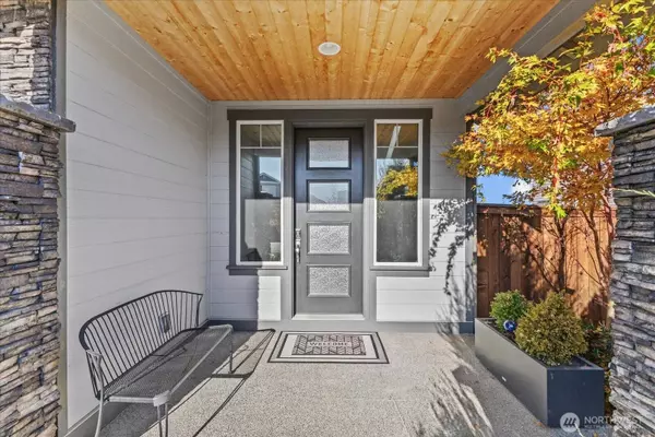 3359 Terry LN, Enumclaw, WA 98022