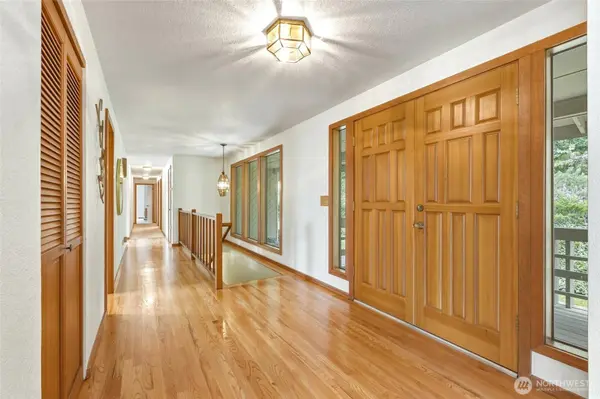 40215 278th AVE SE, Enumclaw, WA 98022