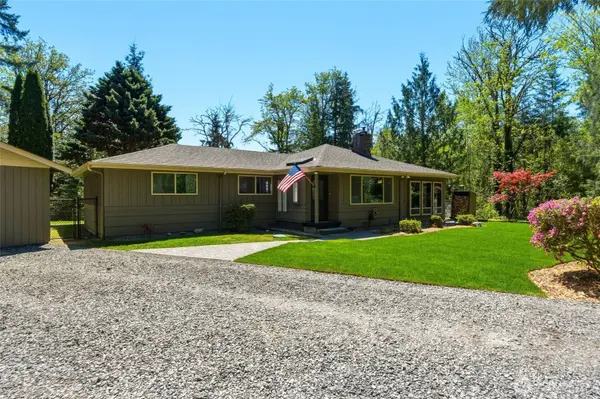 21437 SE 232nd ST, Maple Valley, WA 98038
