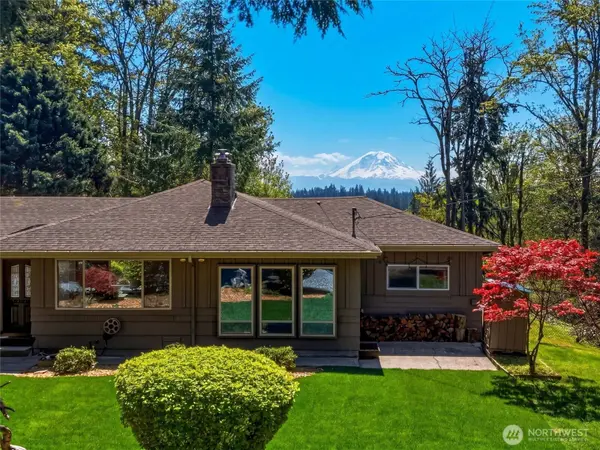 21437 SE 232nd ST, Maple Valley, WA 98038