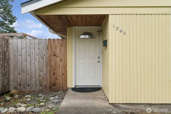 1940 Wilson AVE, Enumclaw, WA 98022