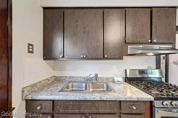 8792 Chamberlain Street, Detroit, MI 48209