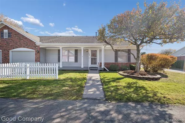 9200 North Drive, St. Clair Shores, MI 48082