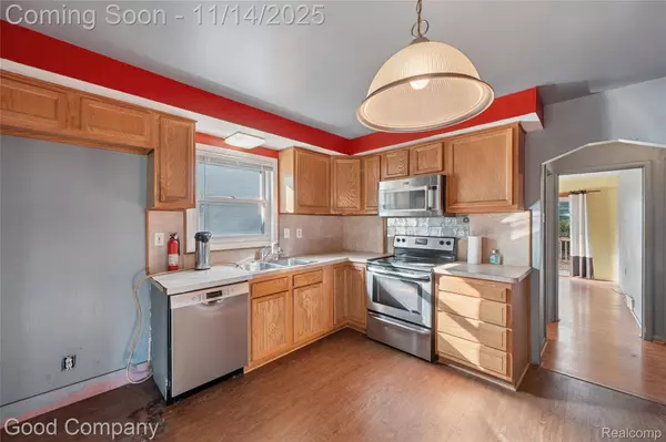 3221 Harris ST, Fenton, MI 48220