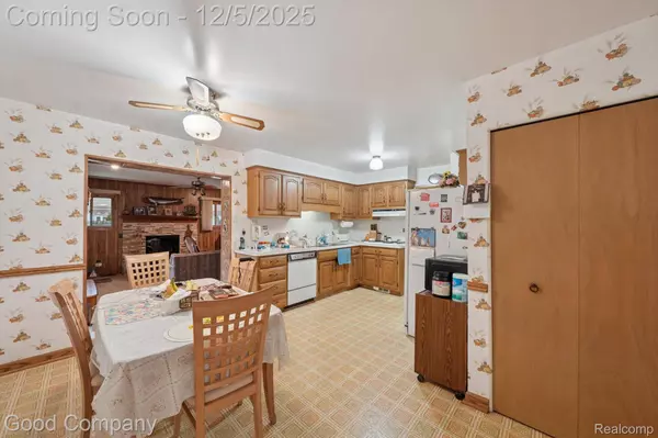 29659 Van Laan DR, Warren, MI 48092