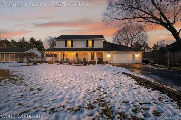 3761 Christopher DR, Brighton, MI 48114