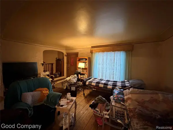 403 Maple ST, Wyandotte, MI 48192